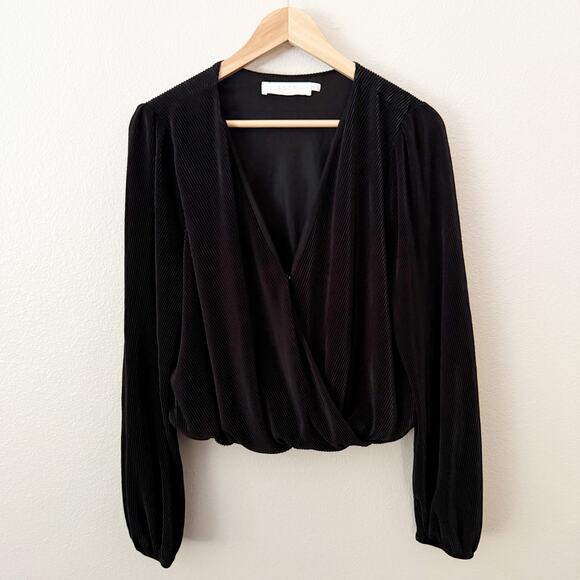 ASTR THE LABEL | Plisse Surplice Faux Wrap Top Textured Black Blouse | Size XL - Picture 4 of 9
